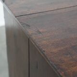 Early 18th century antique English oak chest of drawers with 5 drawers