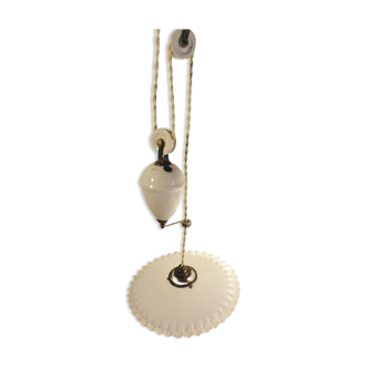 Suspension "rise and fall" in opaline