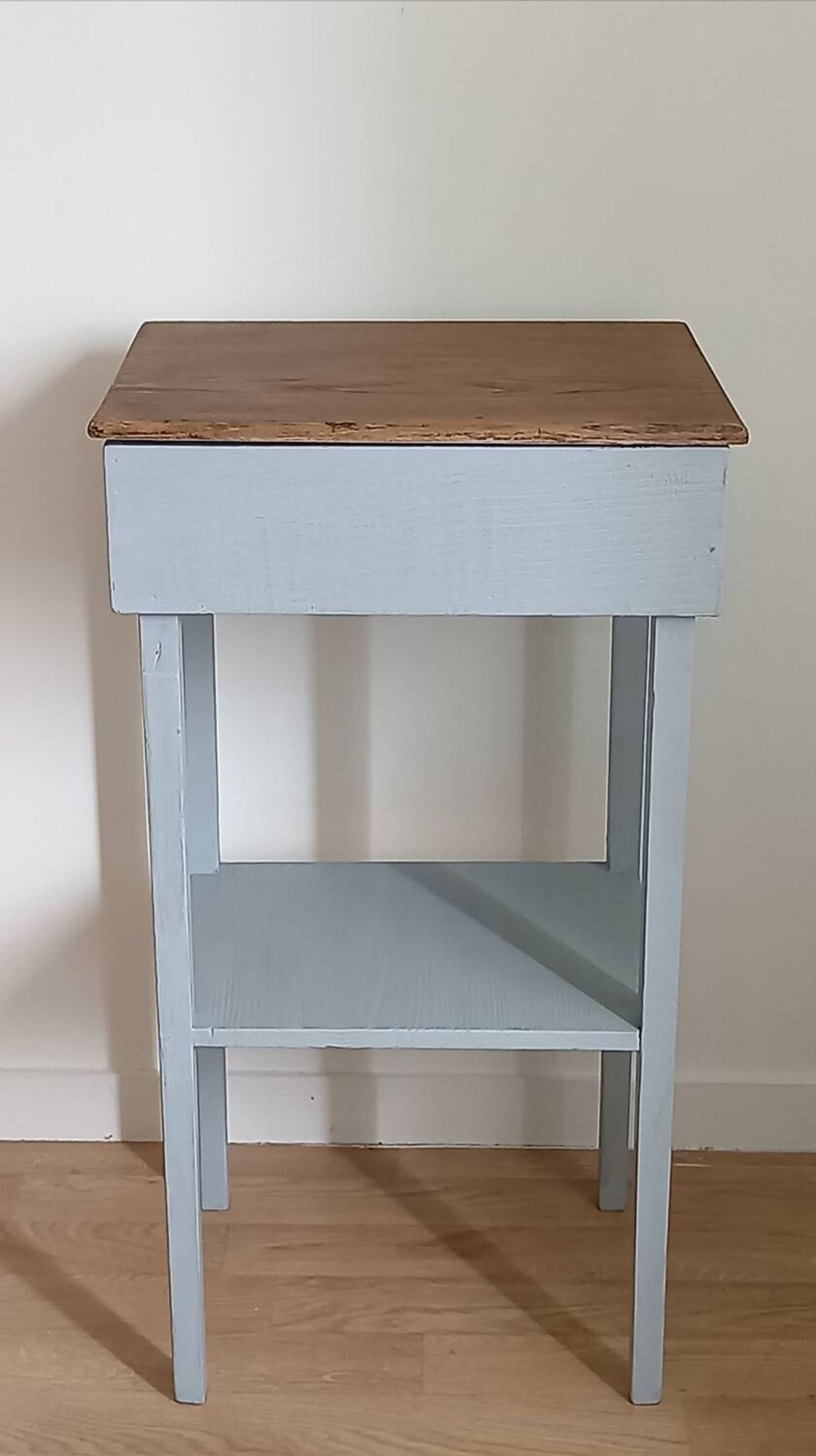 Table de chevet
