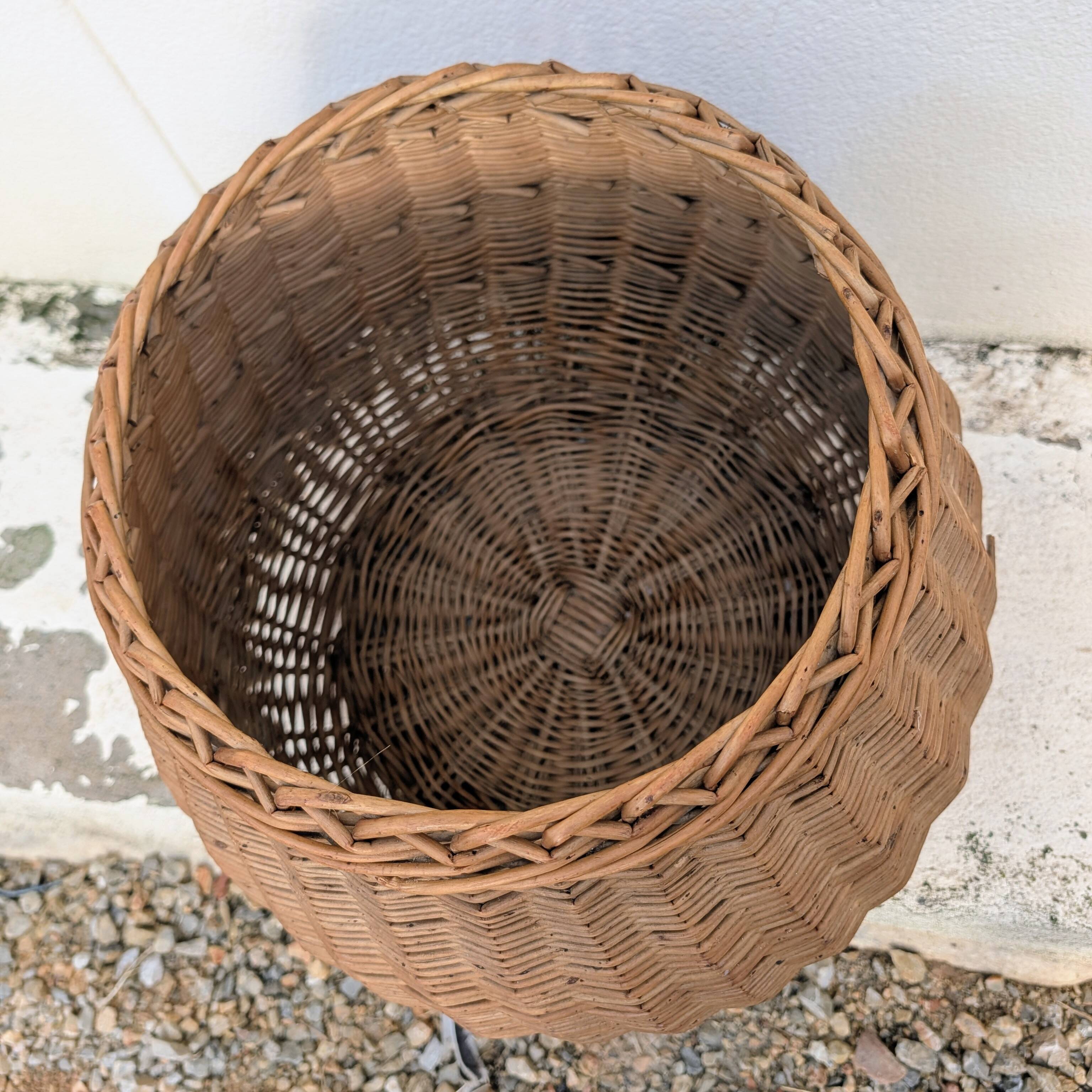 Panier en osier ventre bombé avec couvercle