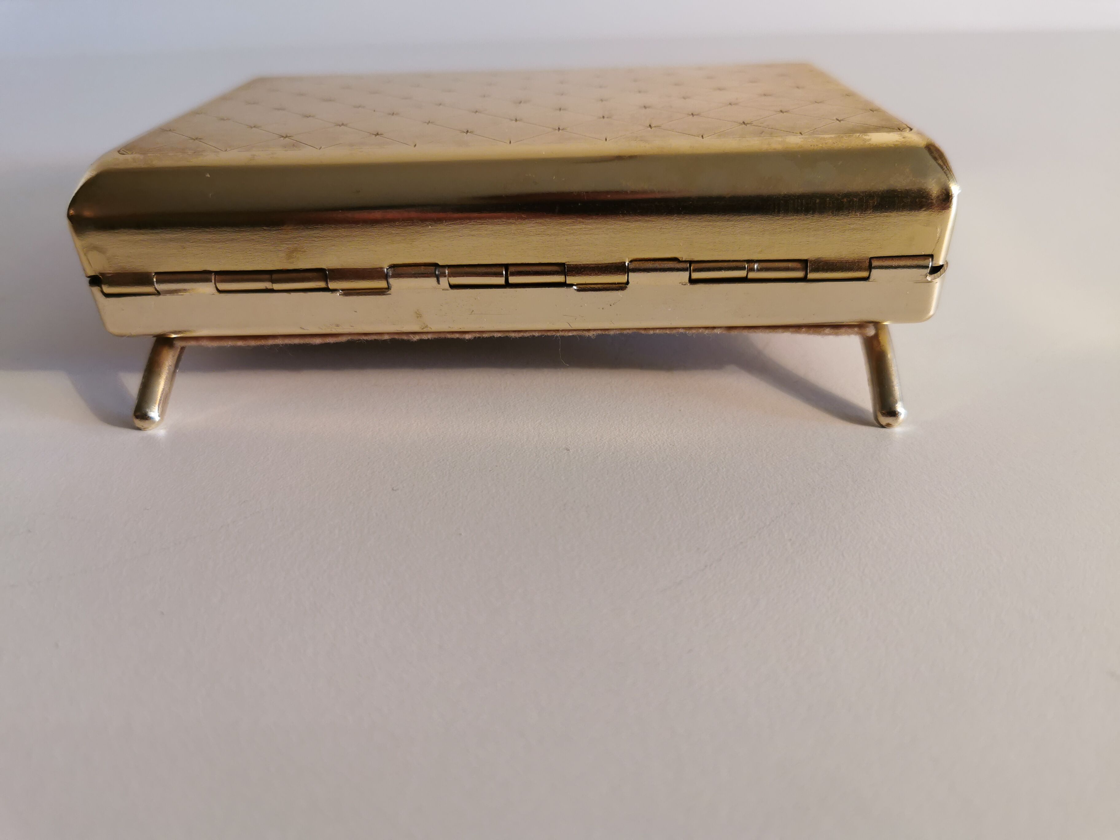 Beautiful art deco cigarette box in gold metal