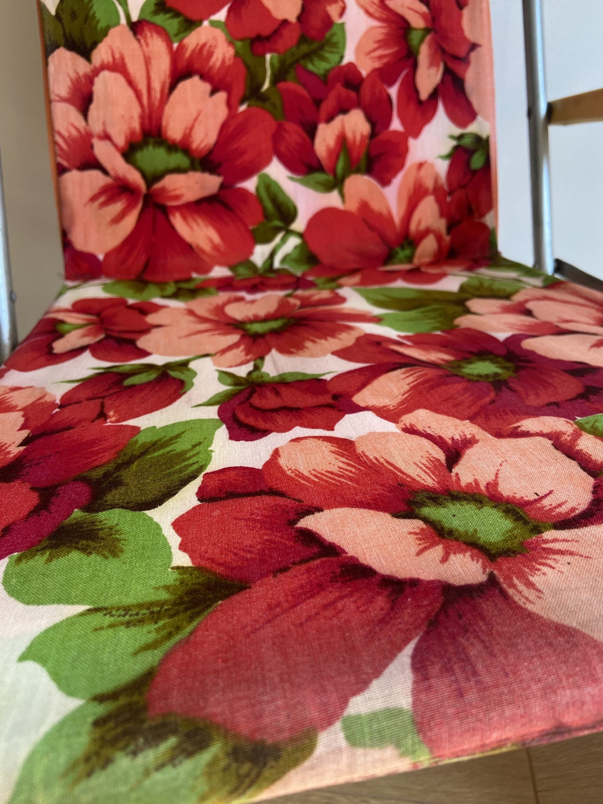 Vintage folding camping armchair with red flower pattern from sieger made in germany