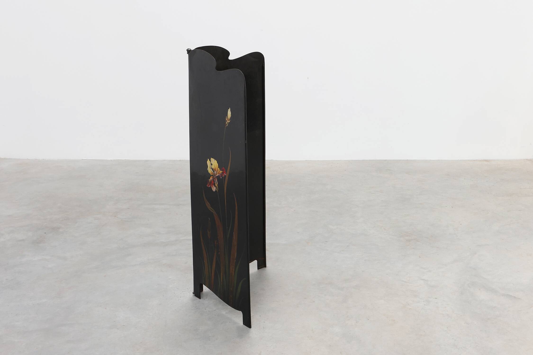 Art Nouveau Black Lacquered Two-Panel Screen with Hand-Painted Irises, Fran