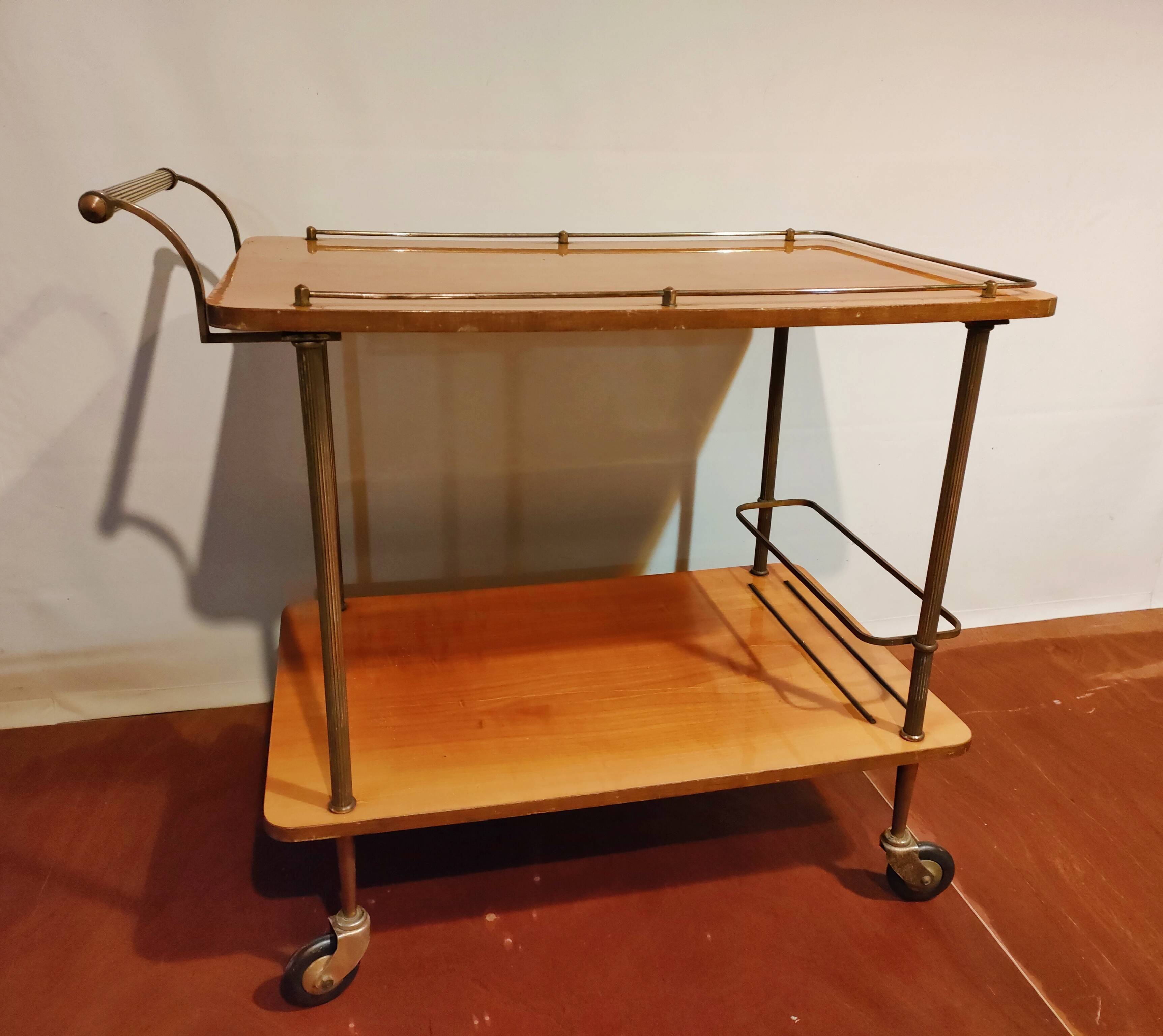 Rolling service two trays