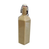 Bouteille en terre craquelée