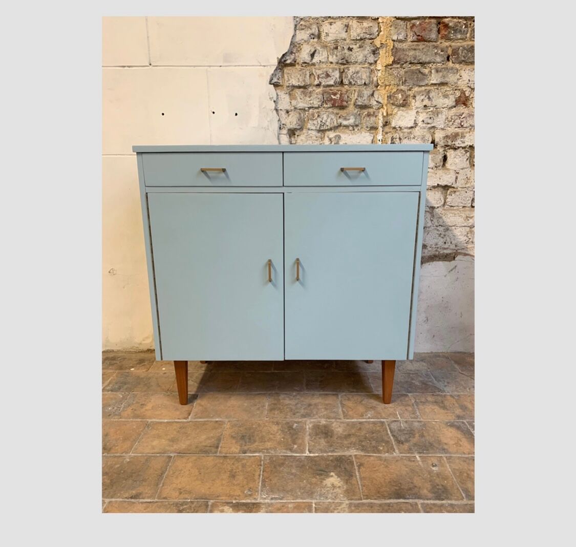 Buffet of the 60s, pastel blue