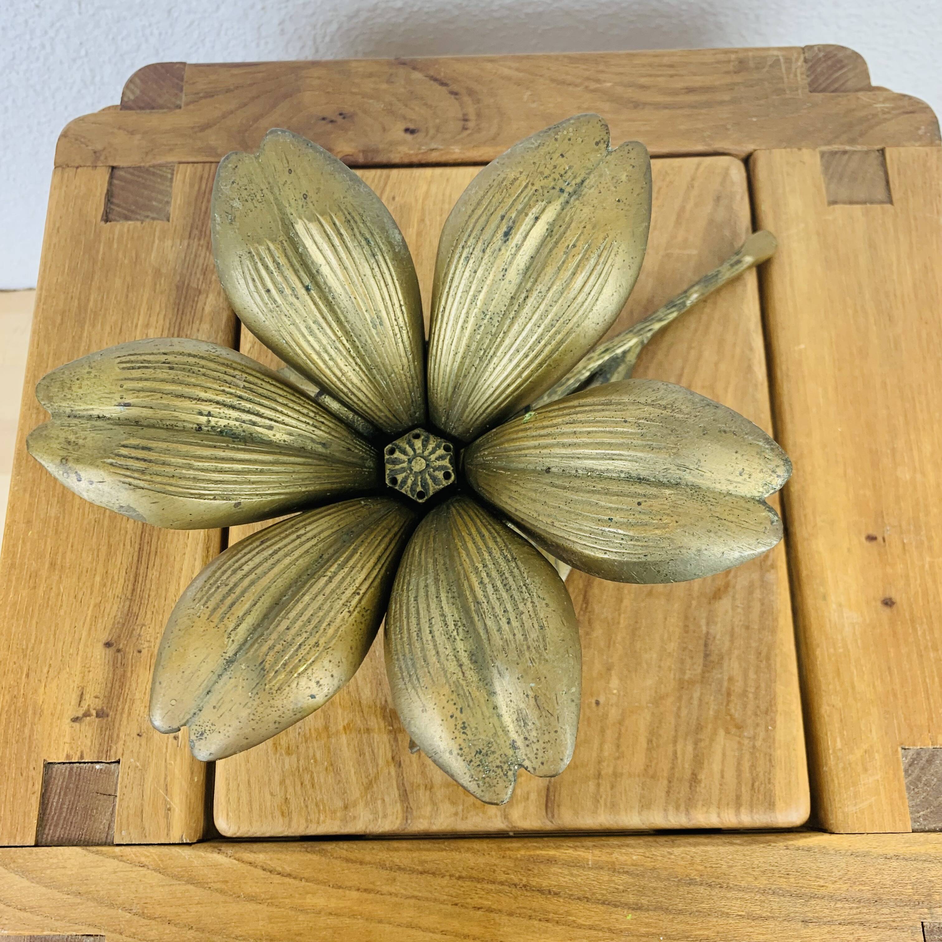 Brass flower ashtrays petals