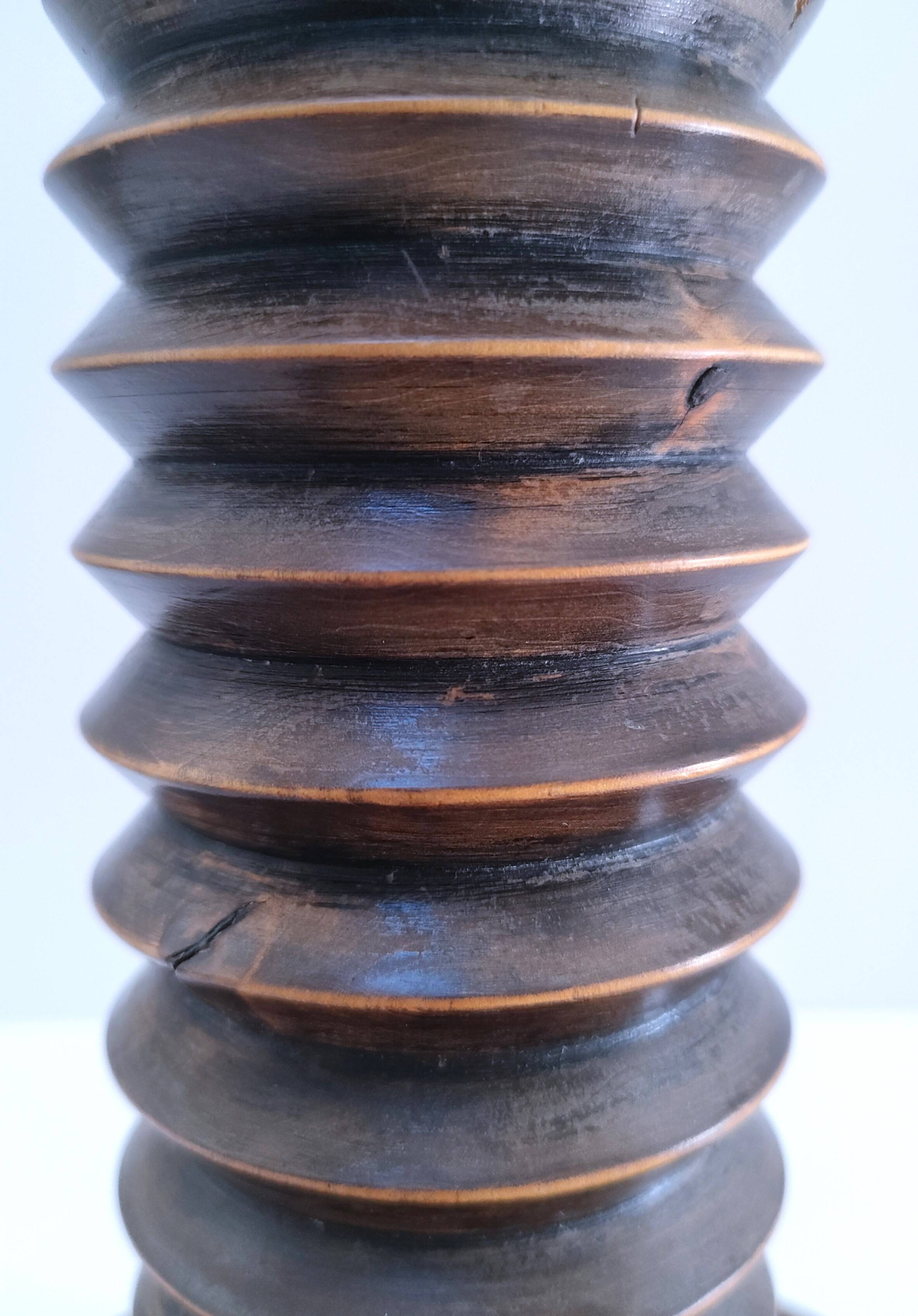 Pied de lampe bois massif par Charles Dudouyt