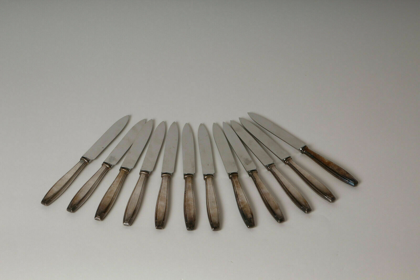 Menagere boulenger art deco metal argente with its 36-pieces screen