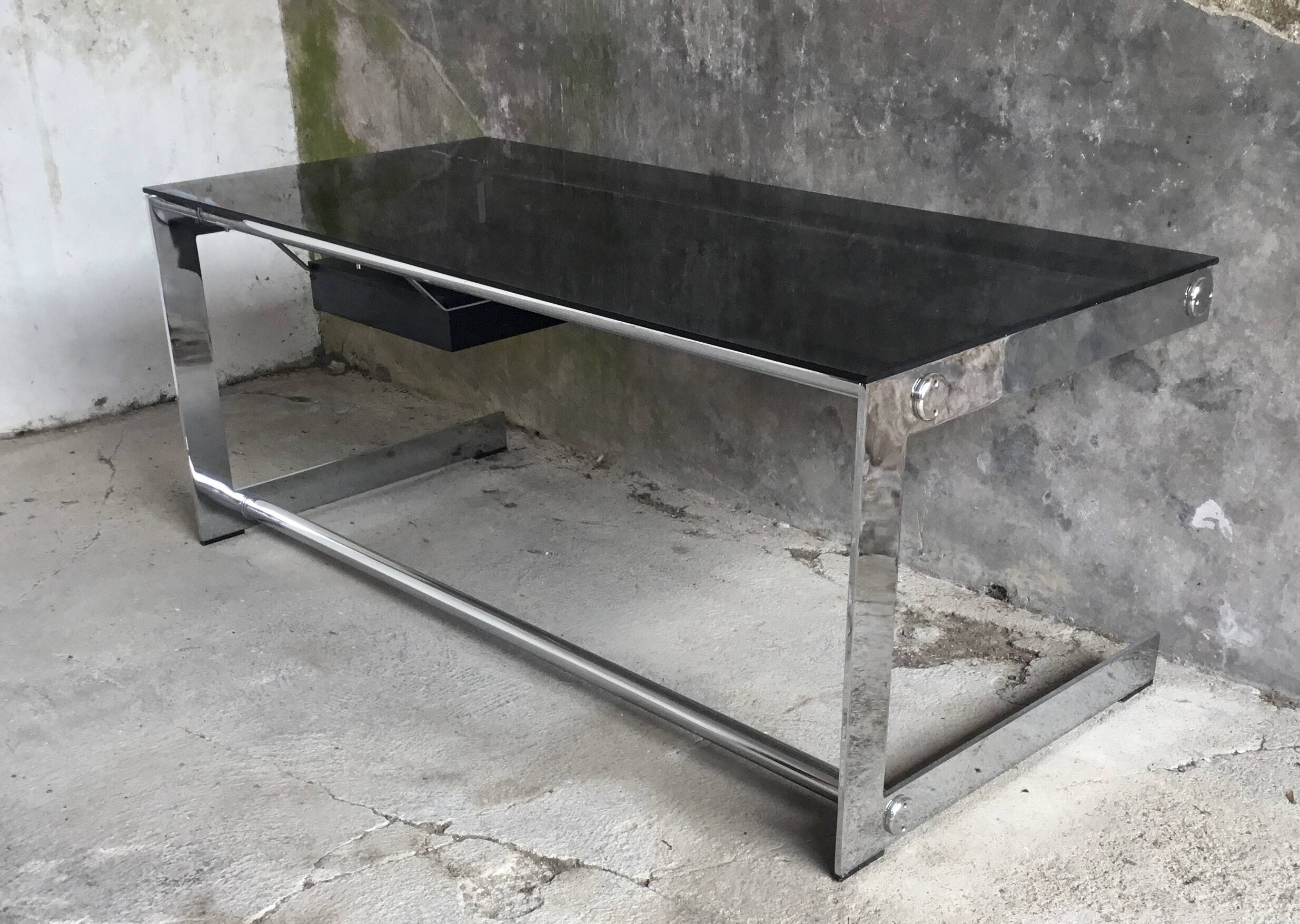 KIT series desk by Gilles Bouchez for Airborne - space-age design 1960