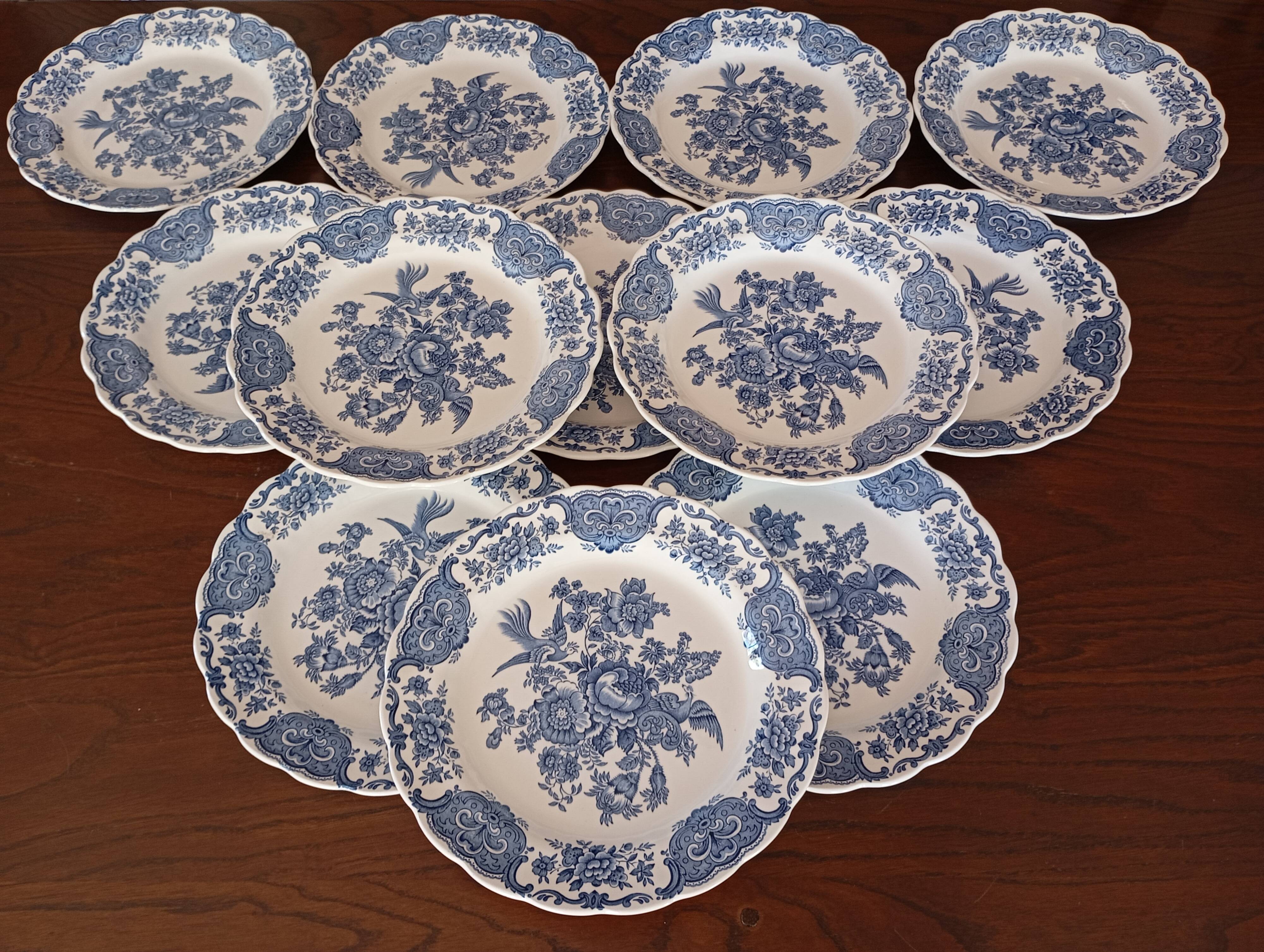 Assiettes plates anglaises Ridgway 'Windsor' bleu & blanc