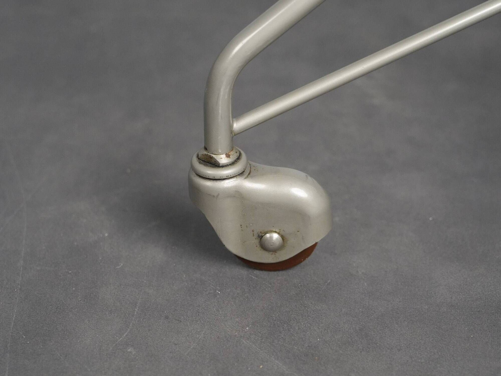 First edition Arne Jacobsen model 3217 office chair for Fritz Hansen, Denmark, 1950s