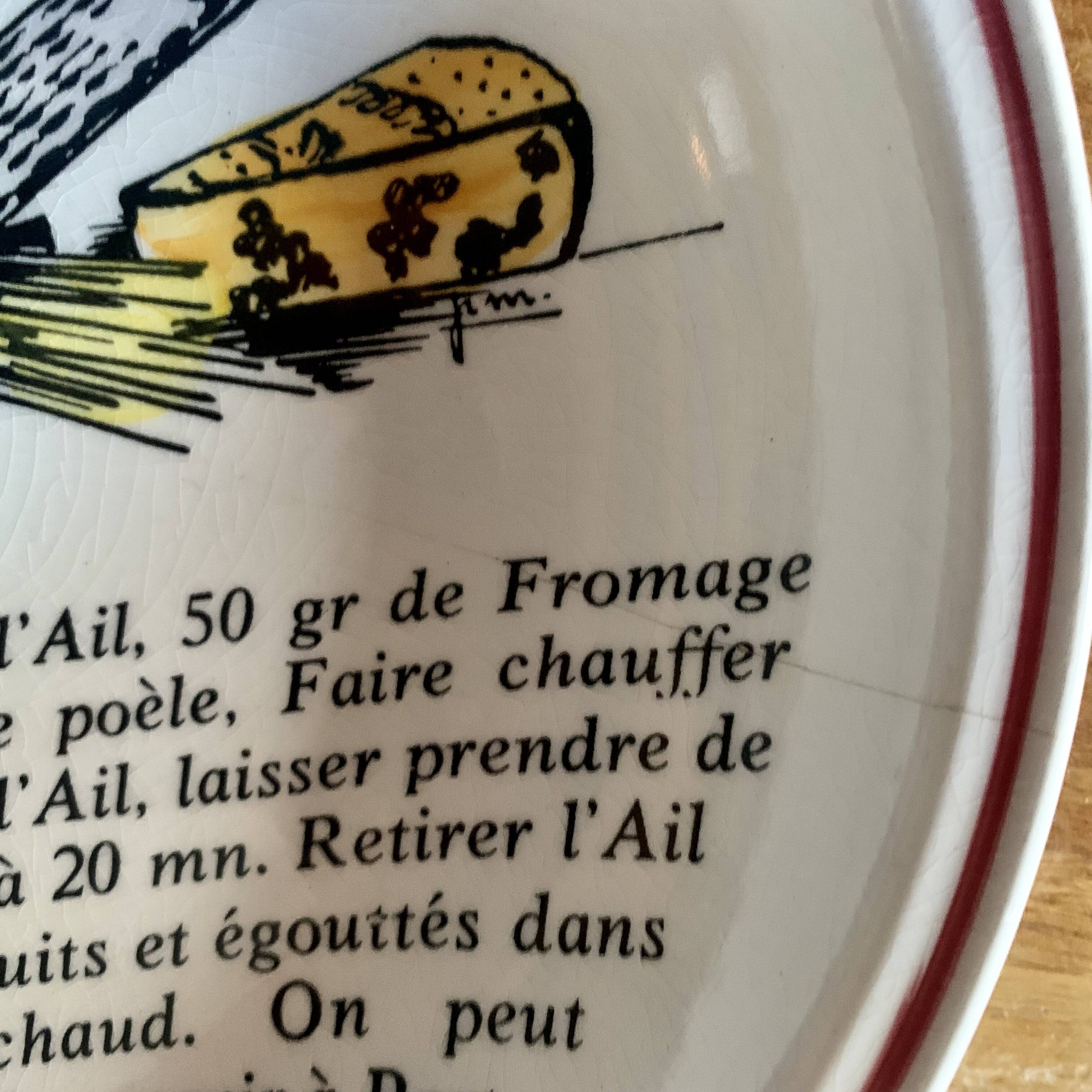 SIX vintage Gien spaghetti plates - Cordon Rouge Series