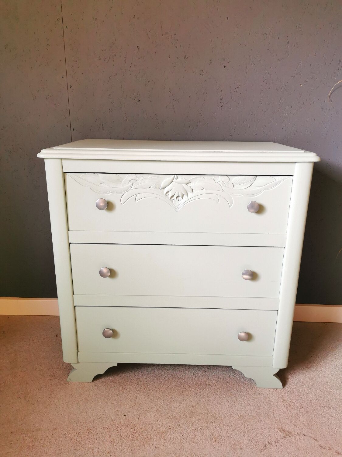 Art deco chest of drawers