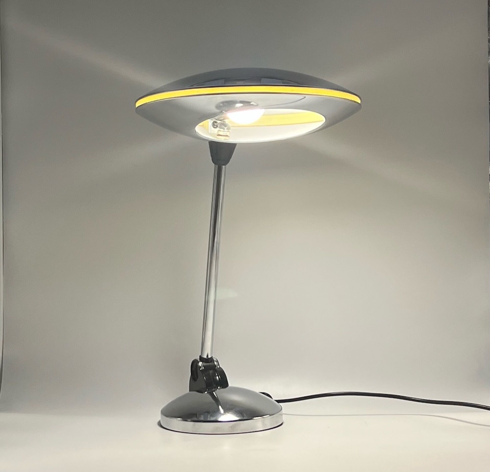 Lampe chromée space age aluminor france, années 60
