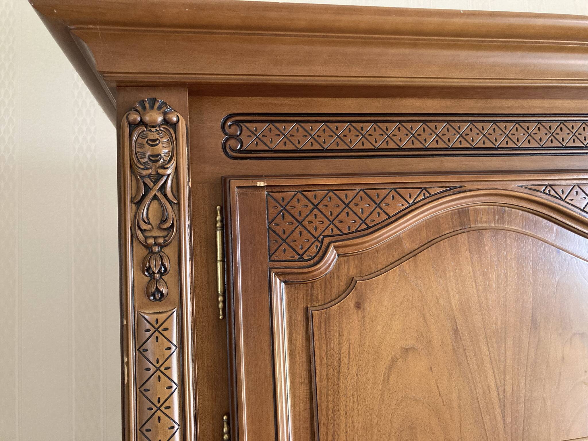Solid wood living room furniture