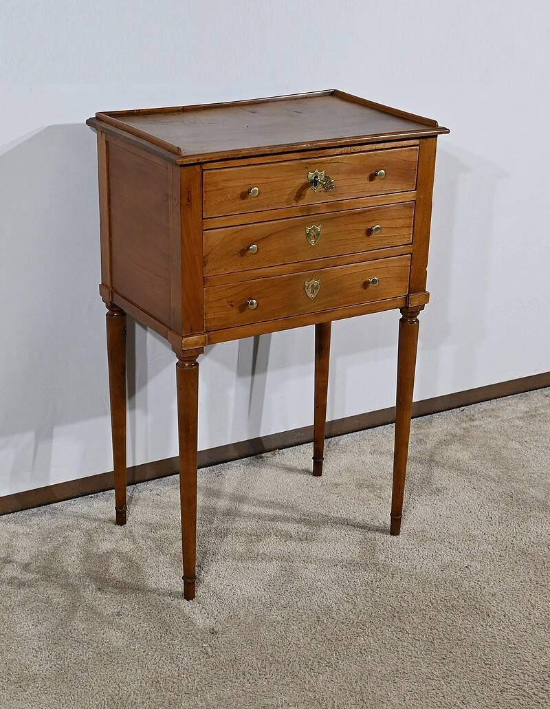 Small Living Room Table in Cherry and Walnut, Louis XVI Period – Late 18th Century