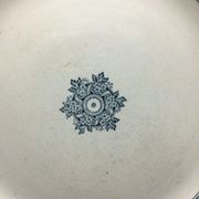 Large round dish in st. Amand earthenware and Hamage model English diametre 32.3 cm
