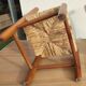 Chaise enfant vintage en bois et paille