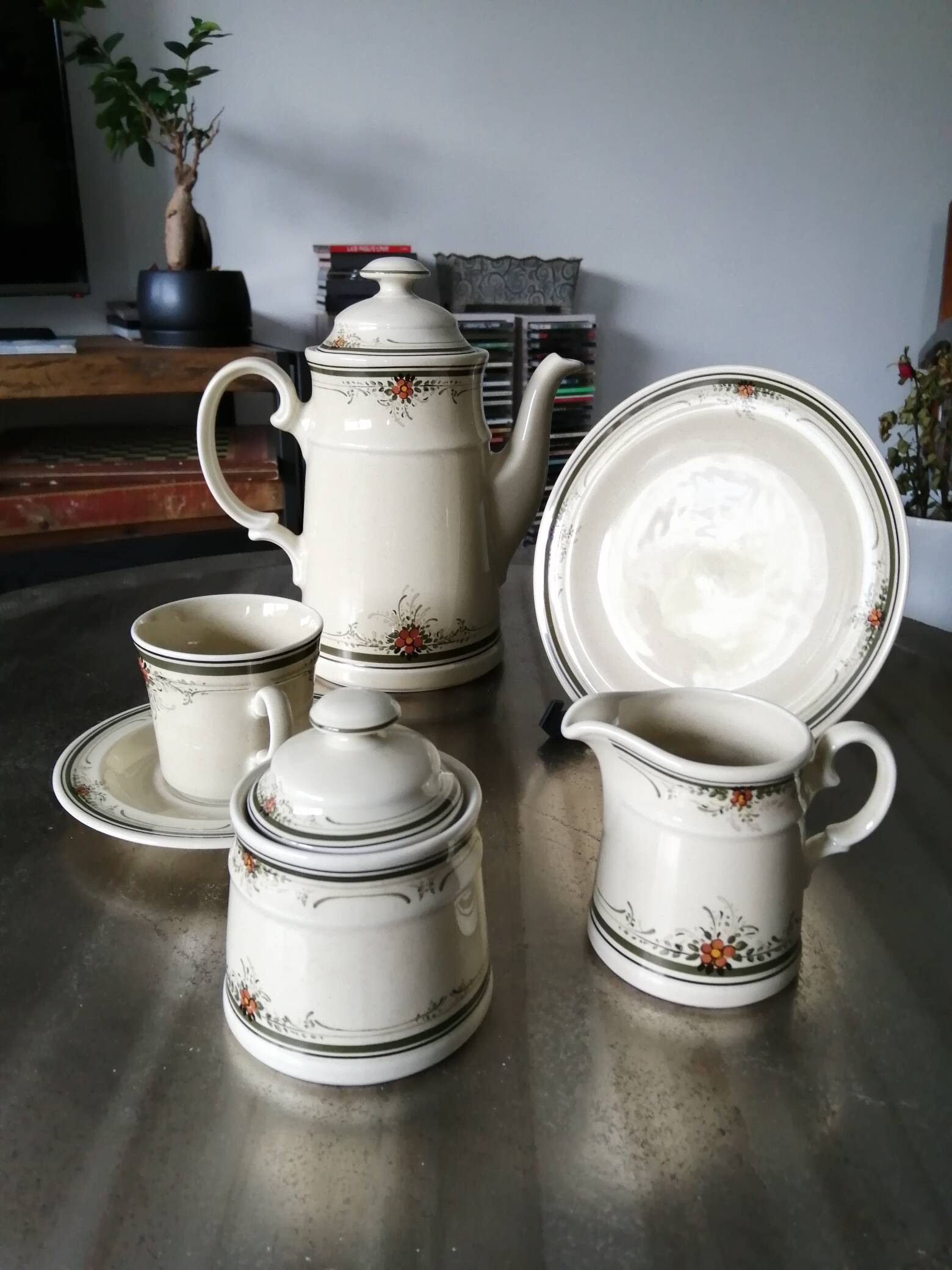 Coffee or tea service