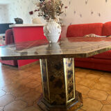 Octagonal table