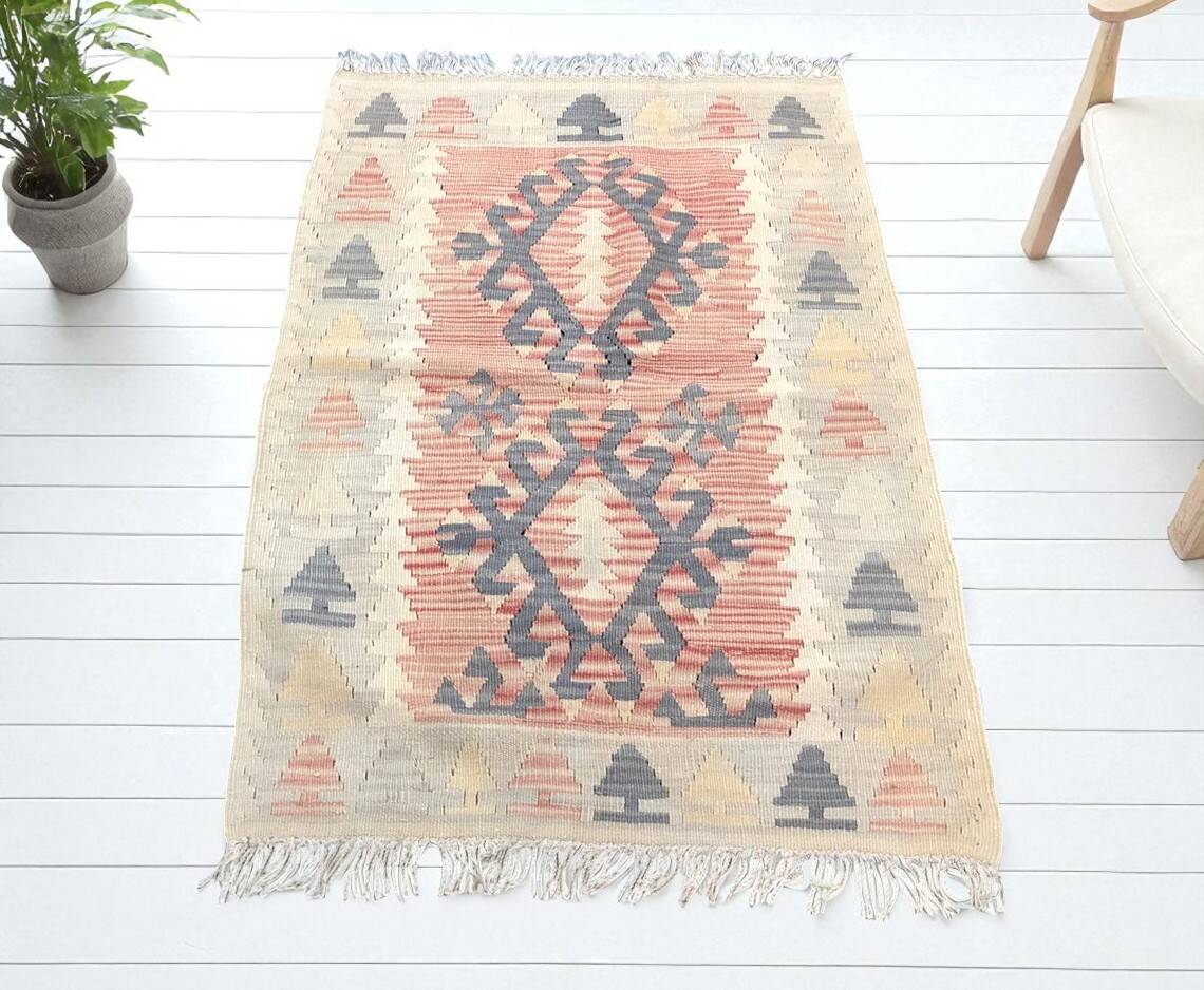 Oushak Vintage Small Kilim Rug
