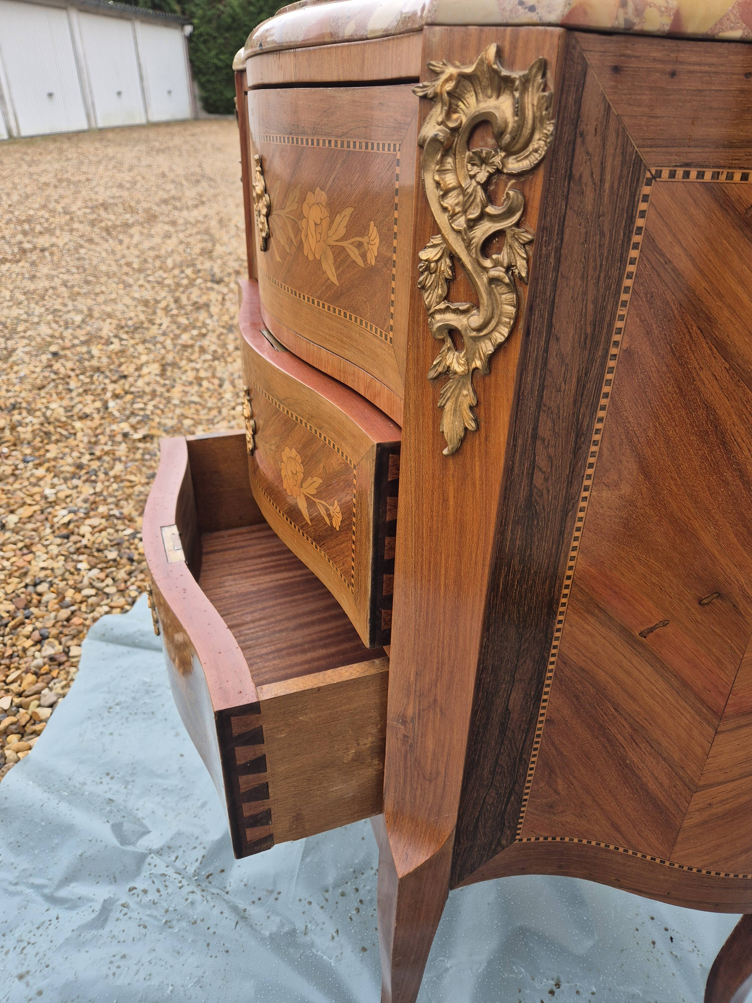 Curved chest of drawers with 3 marquetry drawers and marble top
