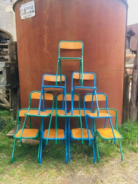 Lot de 10 chaises écoles des années '70, 5 bleus et 5 vert