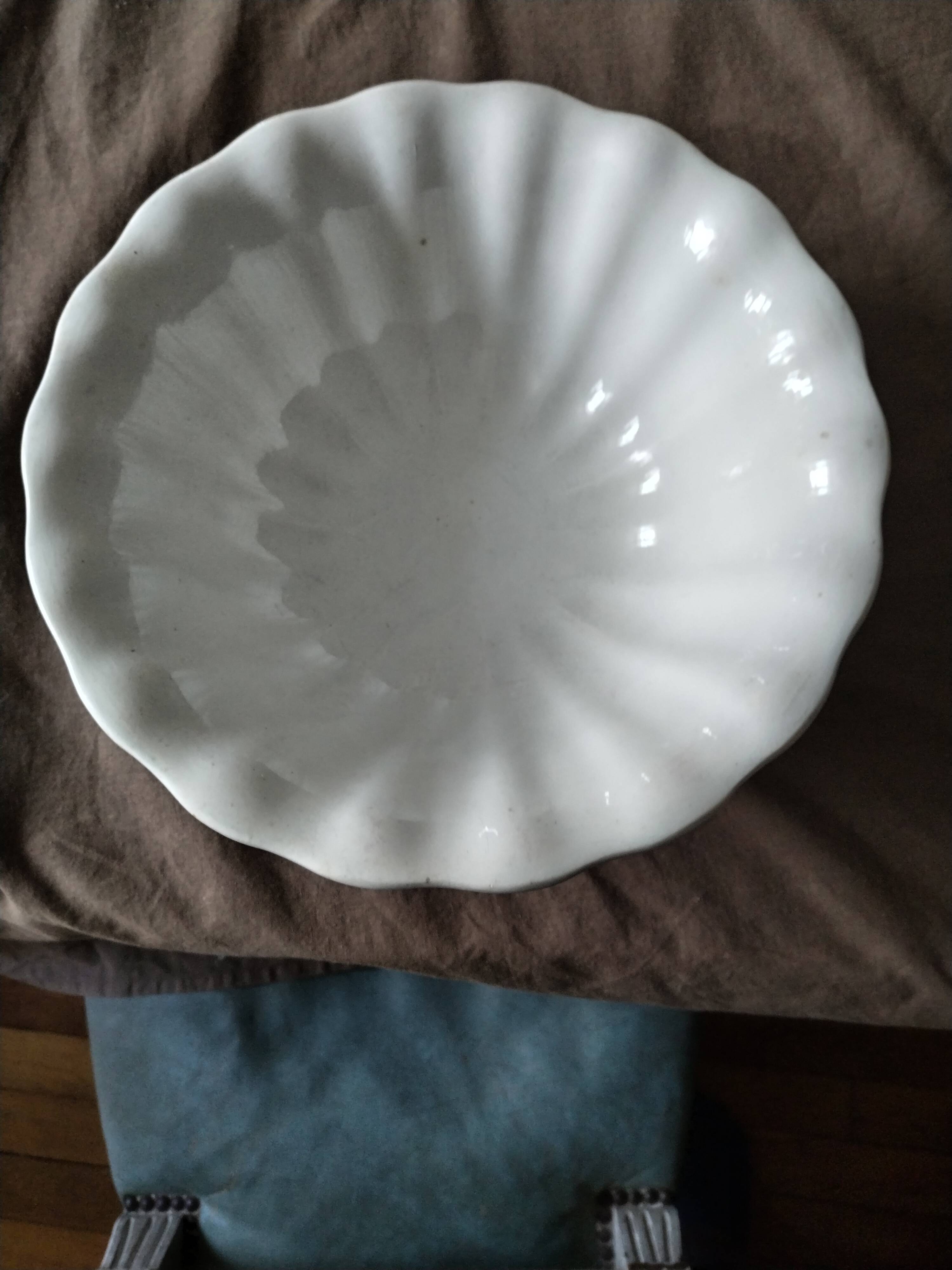 Very large Sarreguemines earthenware salad bowl, 19th century