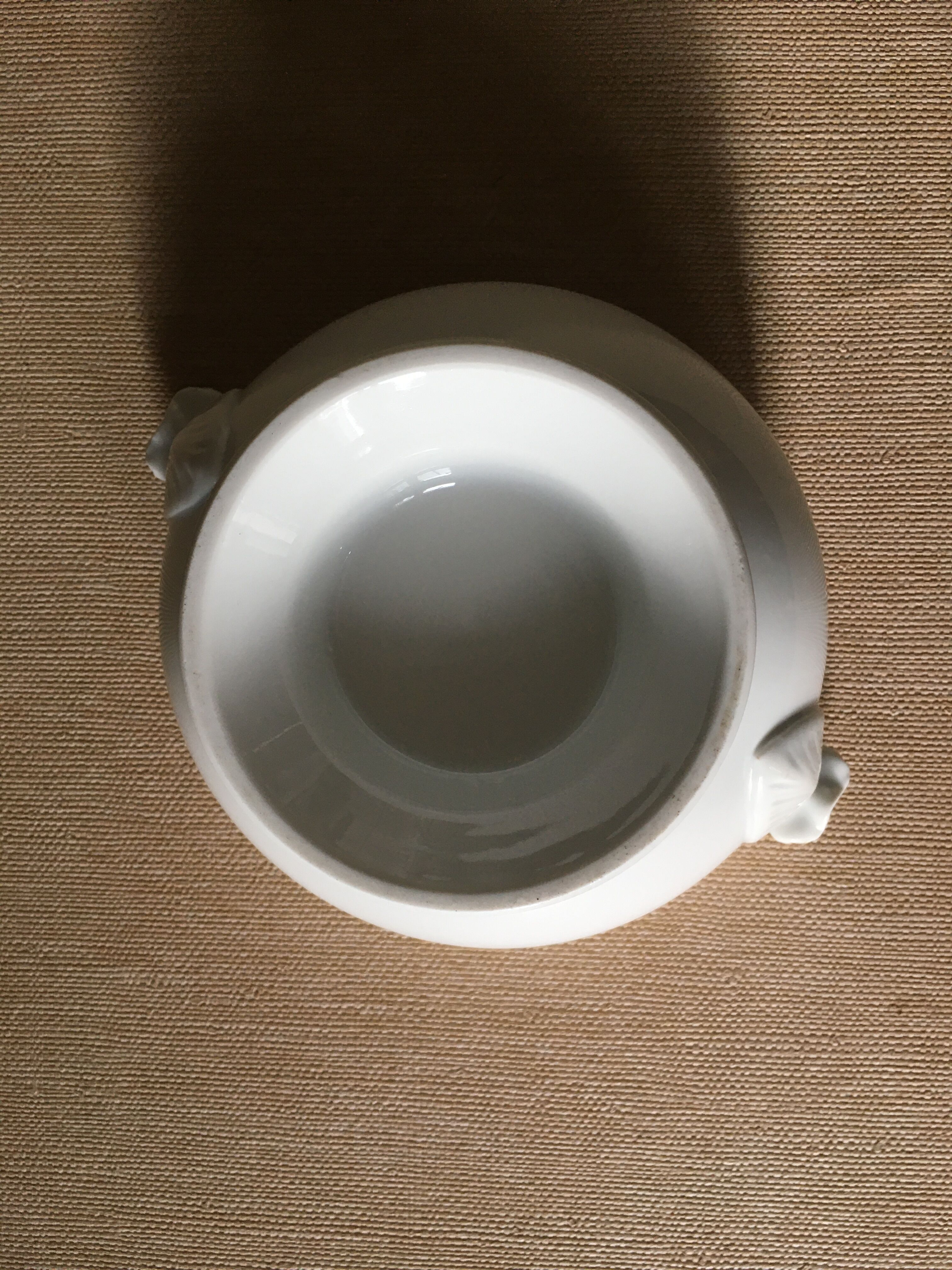 White broth bowl and salad bowl