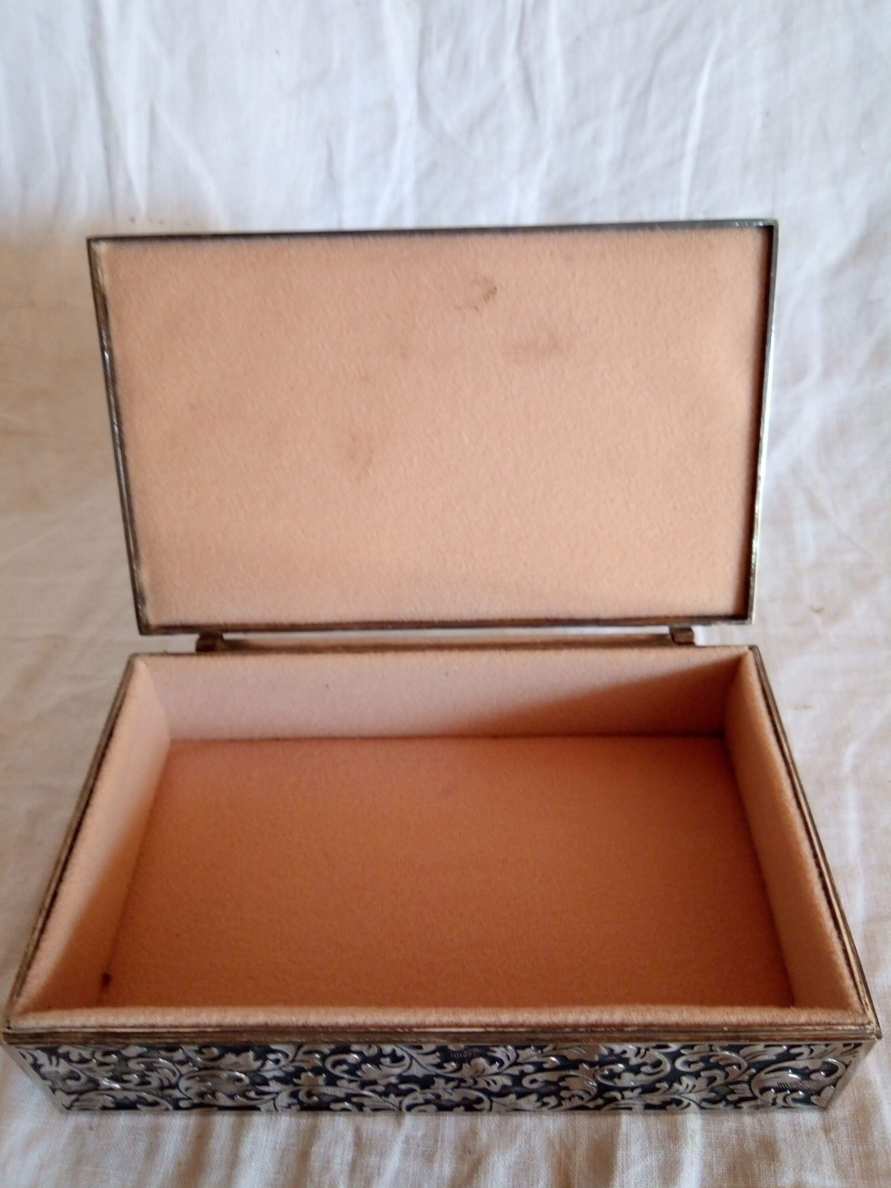 Silver metal jewelry box from the 50s