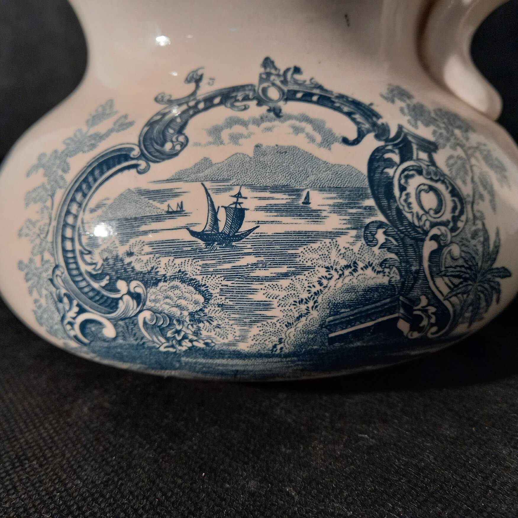Basin and toilet service in longwy earthenware