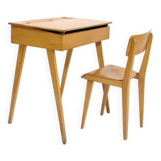 Small children's desk and chair from the 50s and 60s.