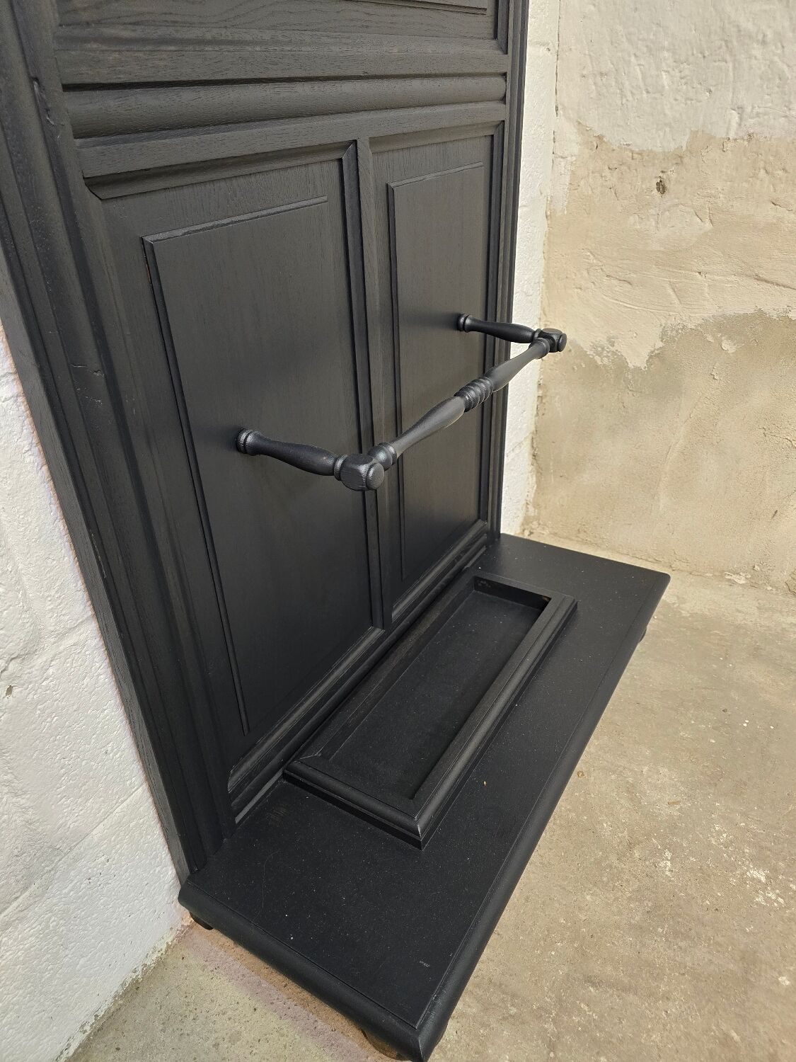 Entrance hall from around 1930 repainted