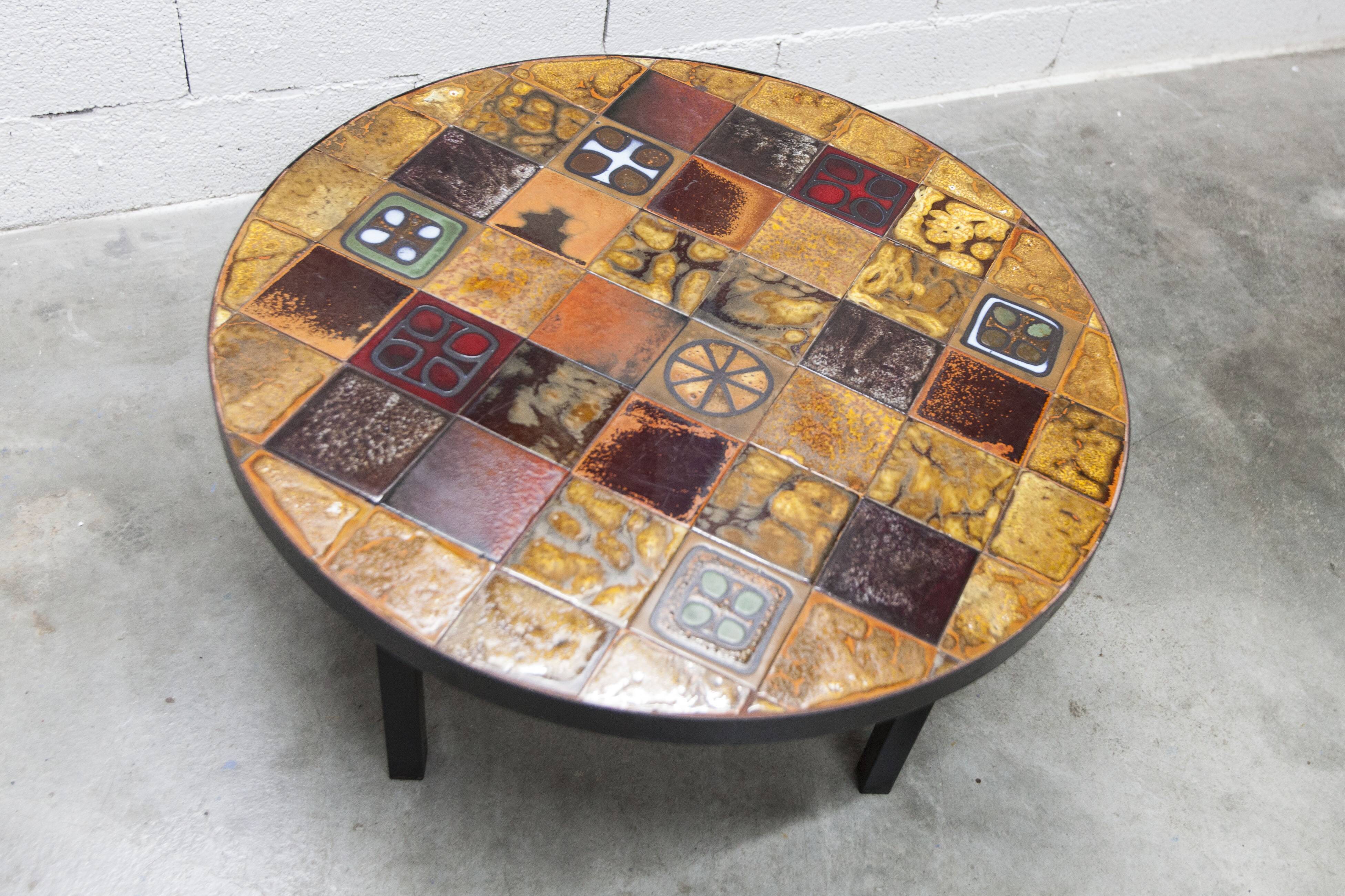 Table basse ronde céramique de Jean Gregorieff