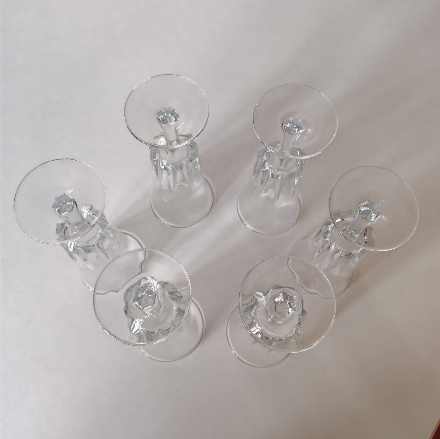 Arques crystal champagne flutes