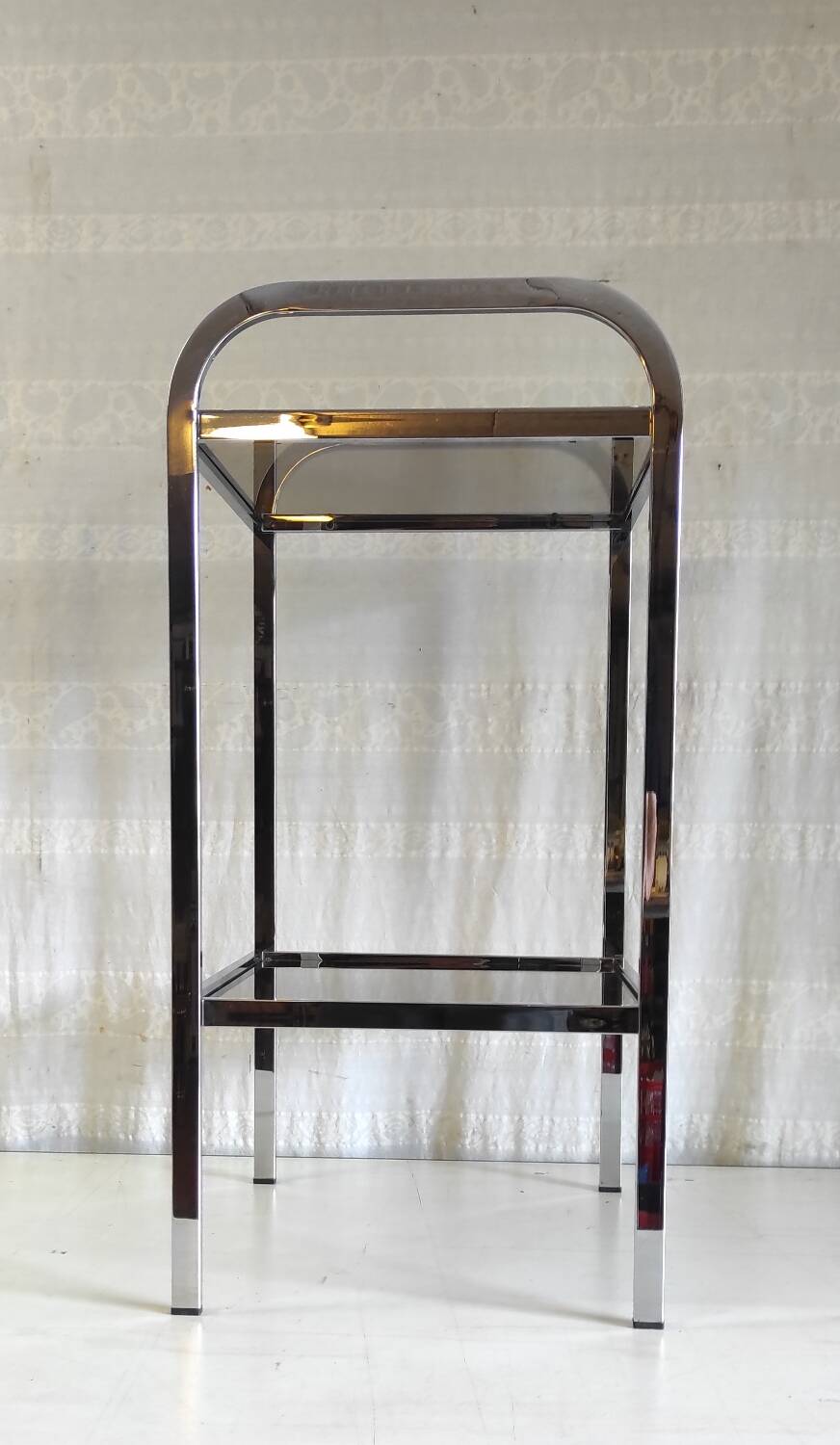 Side table in chrome metal and smoked glass - 70s/80s