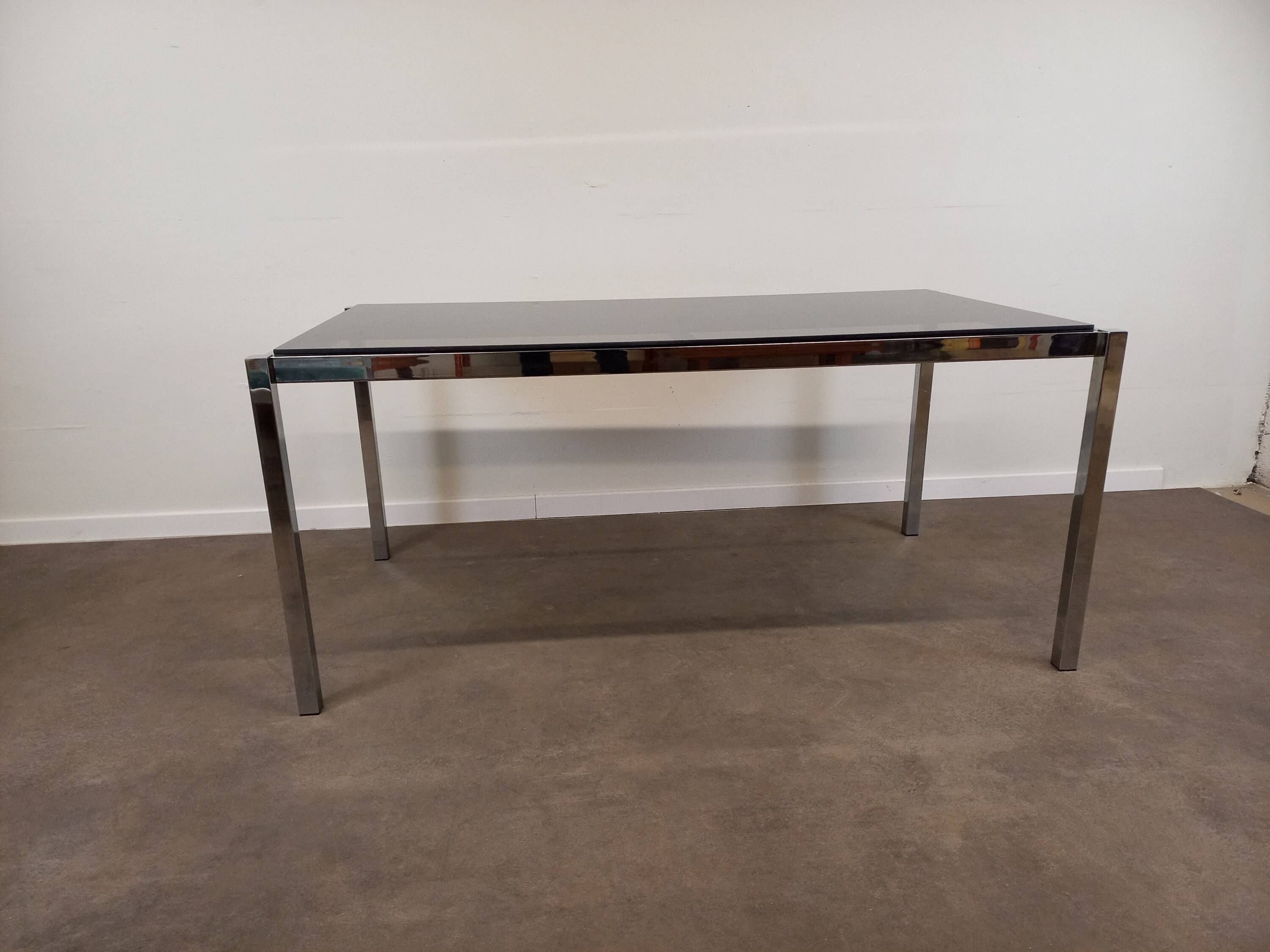 Table à manger verre et métal chromé 168 cm