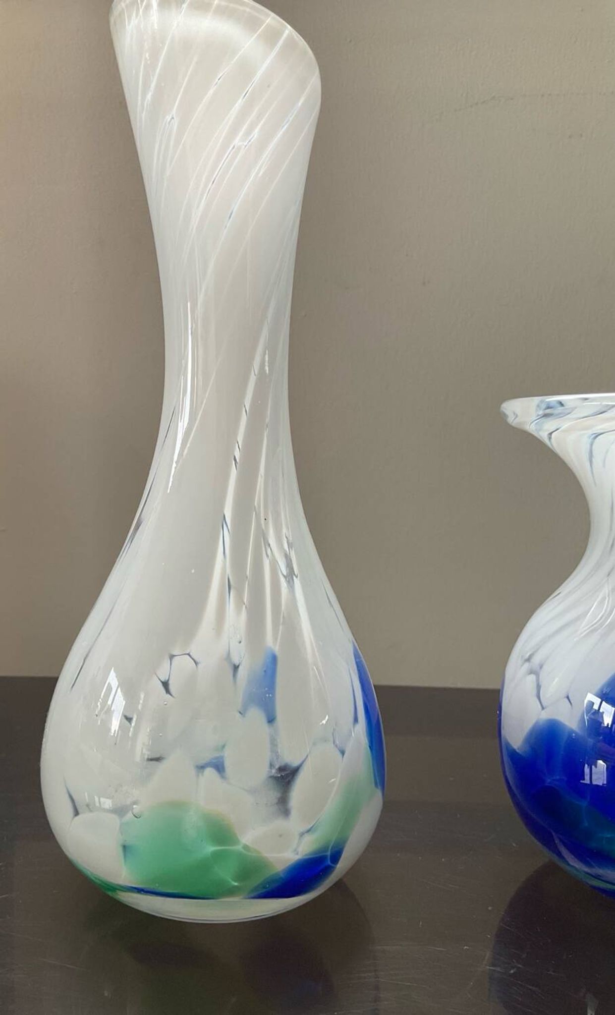Duo de vases en pâte de verre soufflé années 70