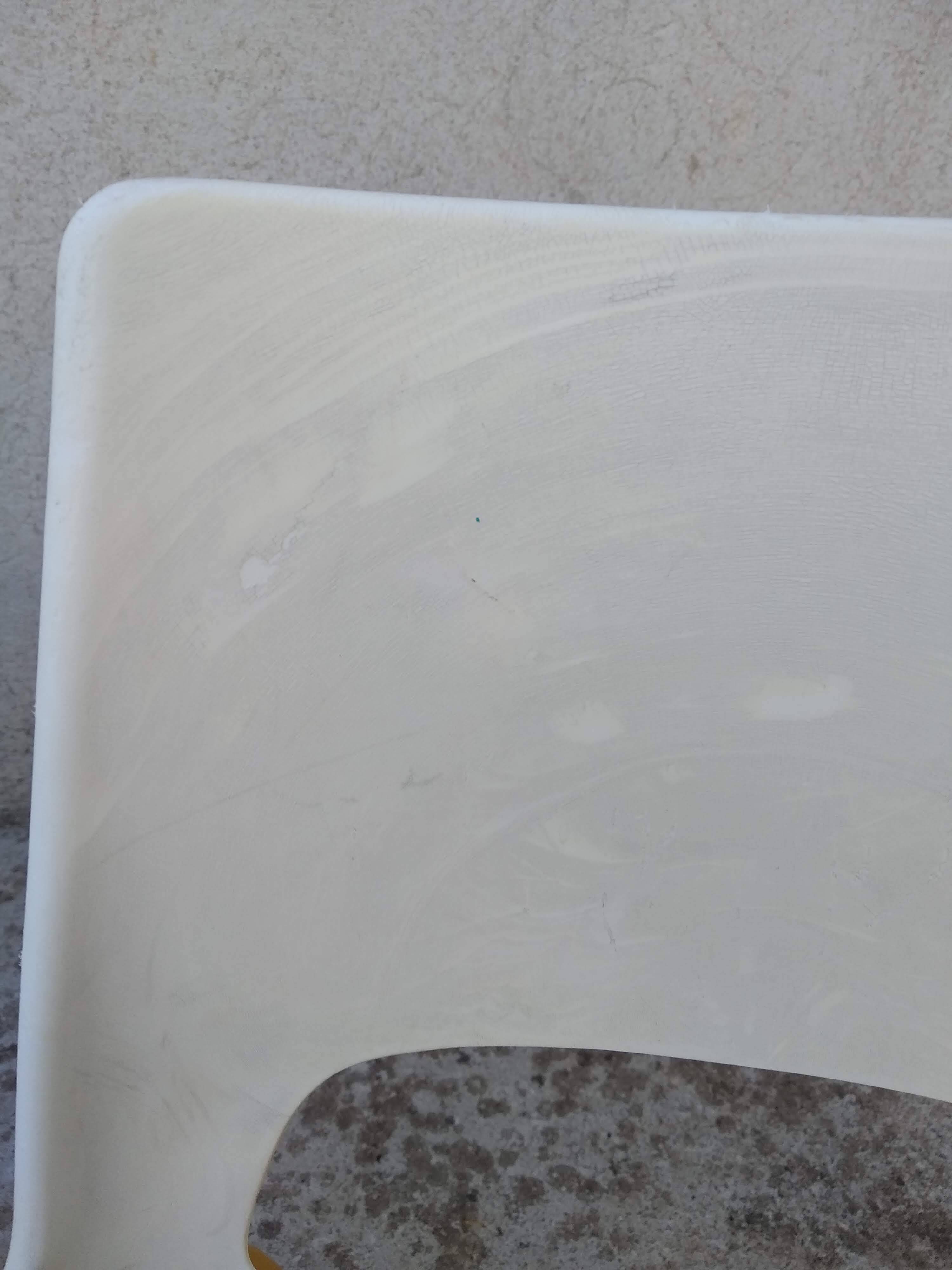 Chaise d'école vintage