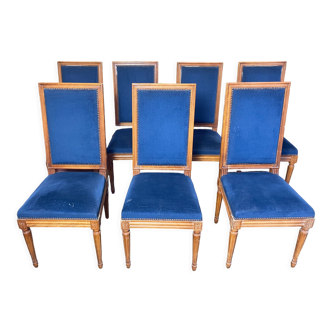 Suite de 7 chaises de style Louis XVI