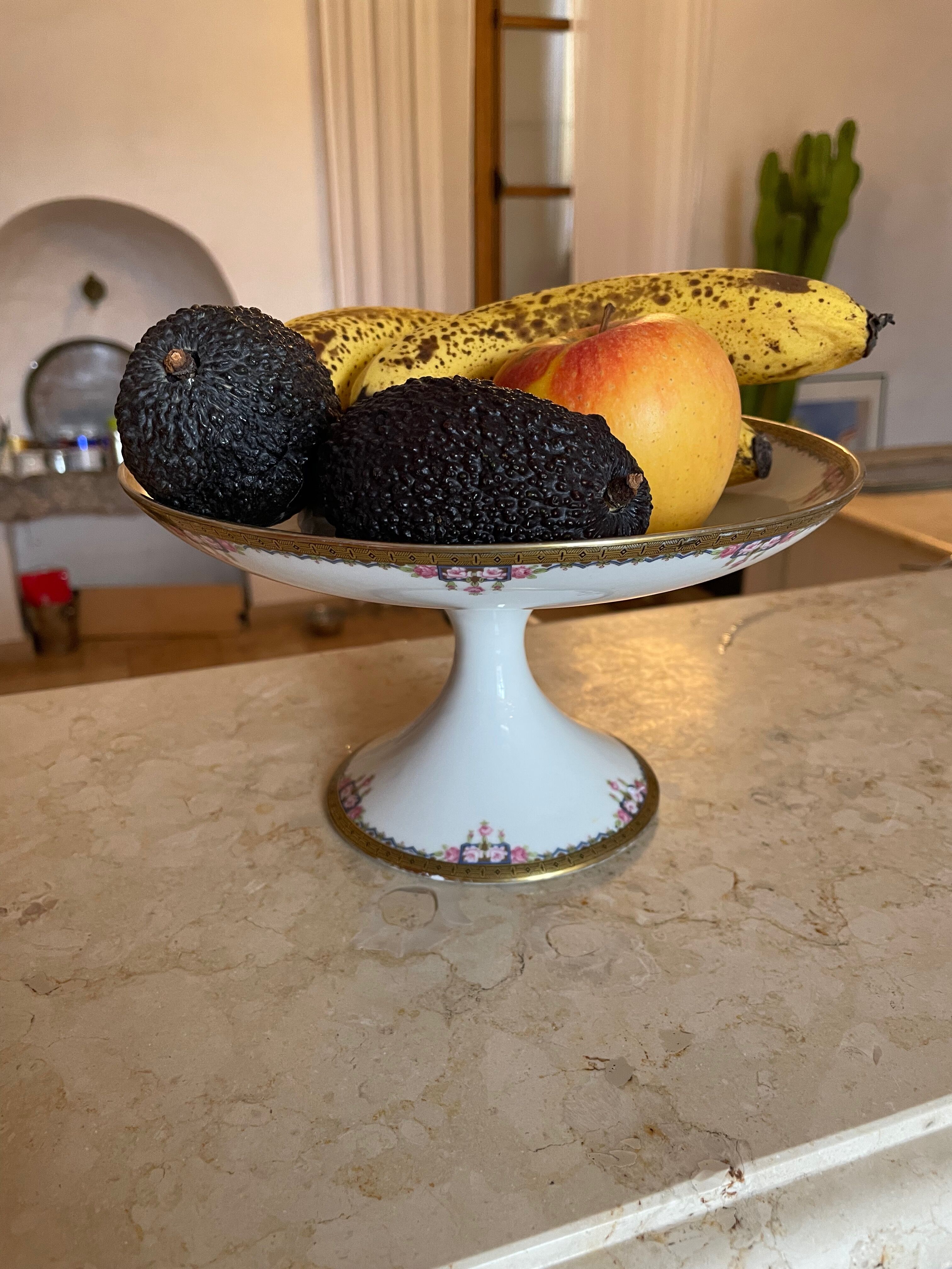 Porcelain fruit cup signed