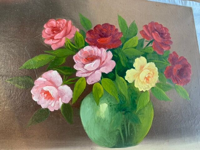 Table bouquet of roses by vintage Collet