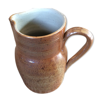 Sandstone pitcher