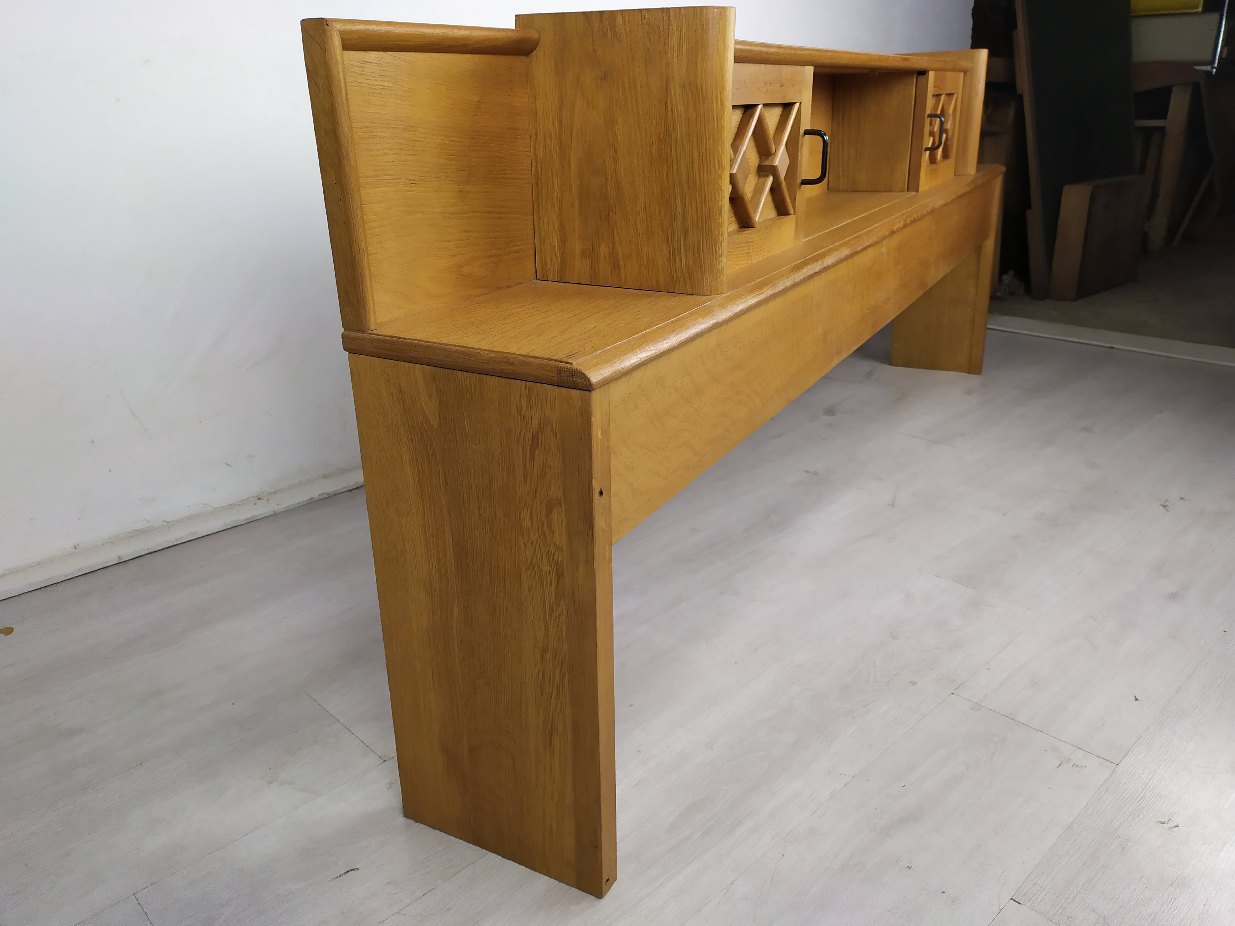 Cozy vintage headboard