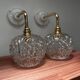 Paire d’appliques murales globes en verre vintage
