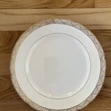 Flat plates with gold decoration