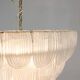 Lustre en verre de Murano blanc translucide. Italie, travail contemporain.