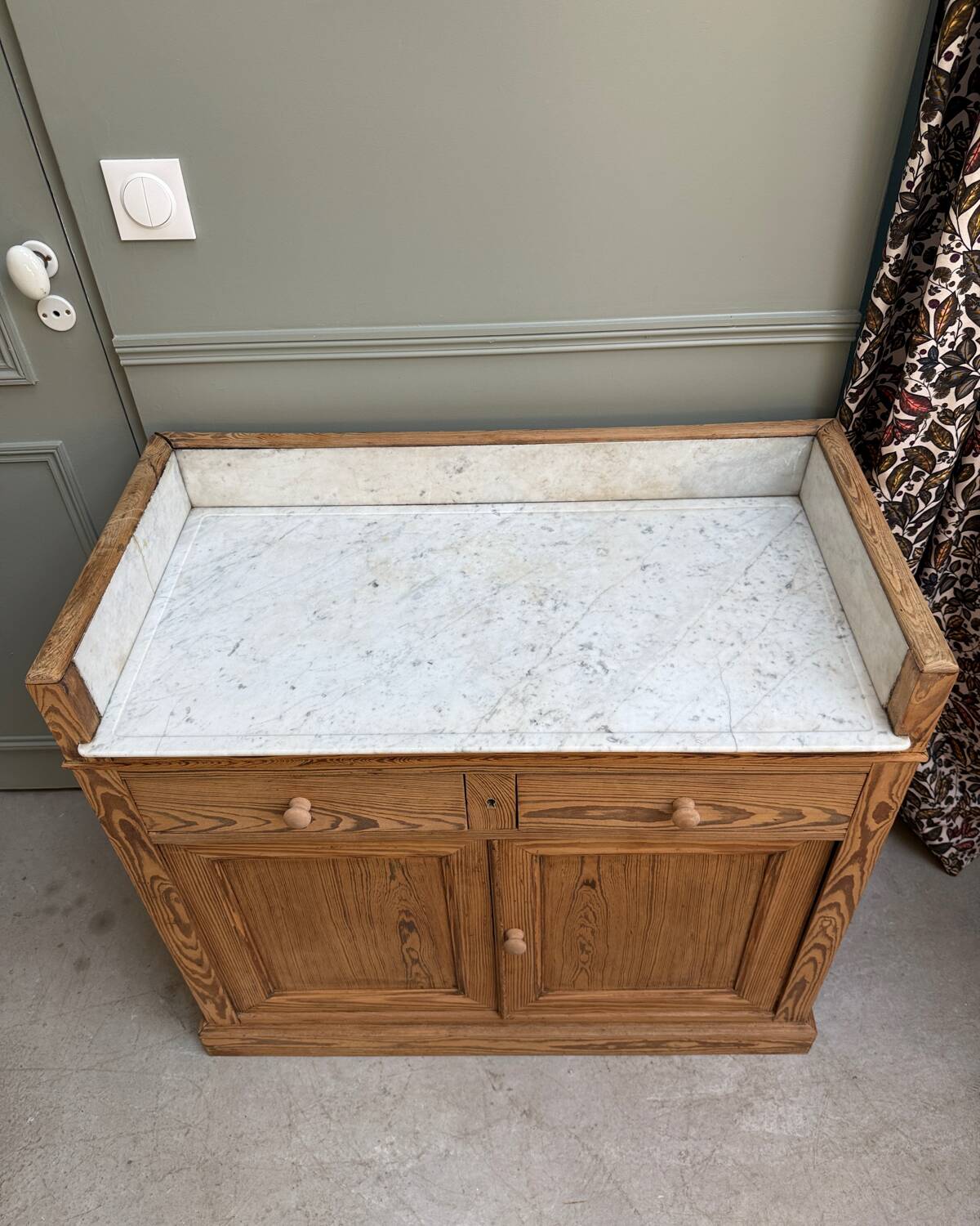 Old bathroom furniture (renovated)