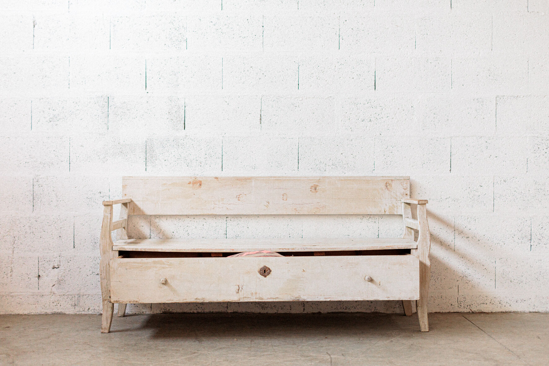 White wooden chest bench